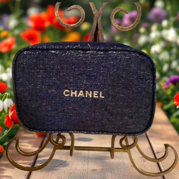 CHANEL Handbags - CHANEL Midnight Blue & Gold Bag